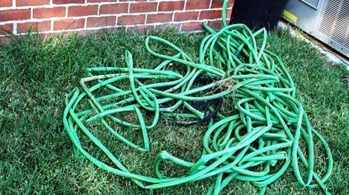 Simple DIY Hose Winder: End Garden Hose Tangles for Good