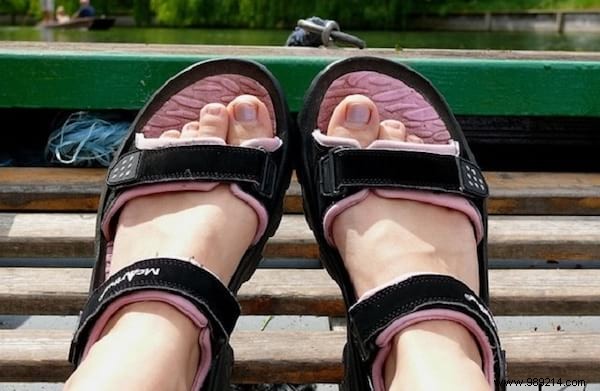 No More Slippery Soles: My Proven White Vinegar Trick for Lasting Grip