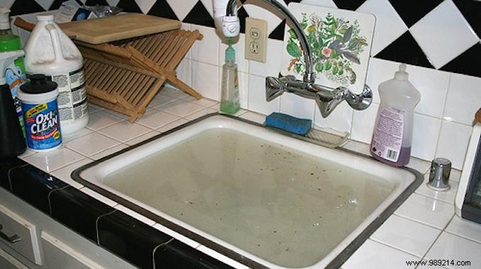 How to Unclog Your Sink Naturally with Baking Soda and Vinegar – No Harsh Chemicals Needed