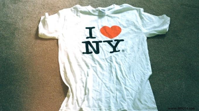 No-Iron Wrinkle Remover: Smooth T-Shirts with This Proven DIY Spray