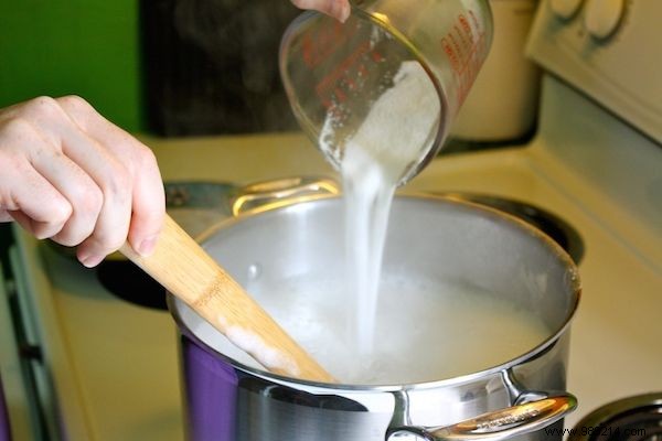 DIY Marseille Soap Laundry Detergent: Simple Recipe for Washing Machines & Real Savings