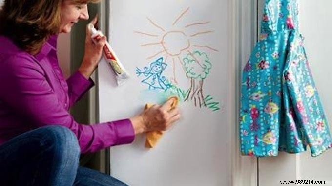 Erase Kids  Wall Drawings Effortlessly with Toothpaste: Proven Cleaning Hack