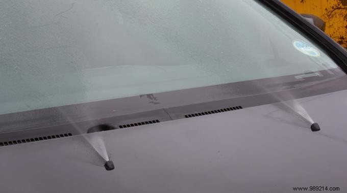 Easy DIY Windshield Washer Fluid Recipe: Cheap, Effective, and Simple to Make at Home