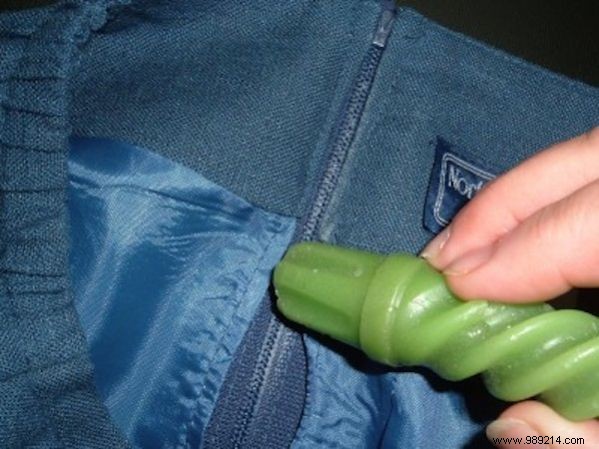 Stuck Zipper? 3 Proven Fixes to Unjam It Without Damage