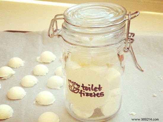 Easy Homemade Effervescent Toilet Tablets for a Clean, Fresh Bathroom