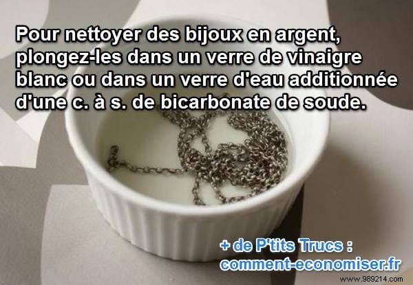 How to Restore Shine to Tarnished Silver Jewelry with Vinegar and Baking Soda