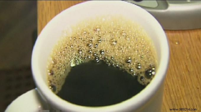 12 Proven Tips to Remove Coffee Stains from Clothes and Fabrics