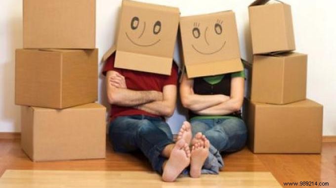 Genius DIY Hack: Add Easy-Grip Handles to Free Supermarket Moving Boxes