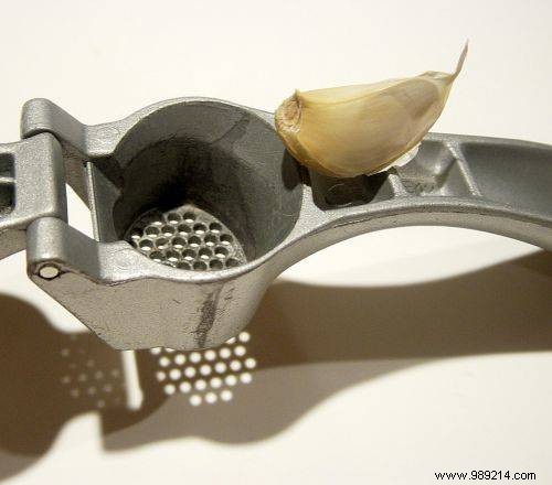 5 Proven Natural Ways to Keep Ants Out of Your Home