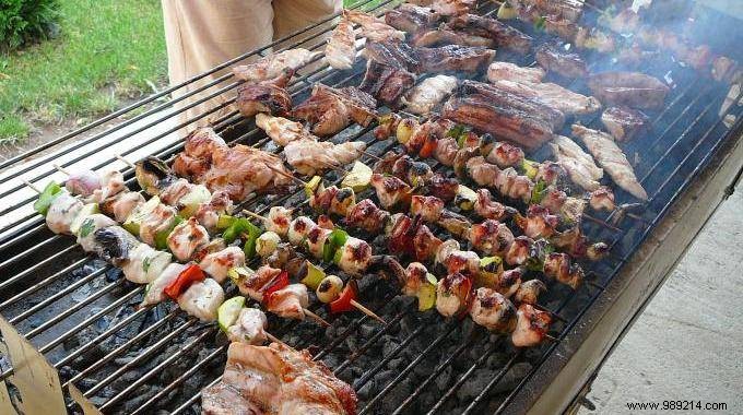 Quick BBQ Grill Cleaning Hack: Use Newspaper on a Hot Grate