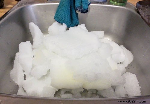 How to Defrost Your Freezer in Under 5 Minutes Using a Hair Dryer