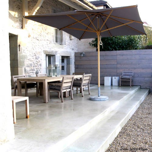 Clean Your Terrace on a Budget: Expert Tips for Wood, Concrete, and Tile