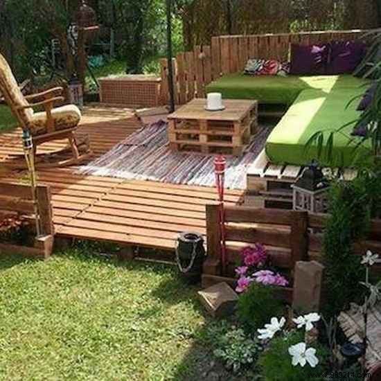 15 Ingenious Ways to Upcycle Old Wooden Pallets into Stunning DIY Projects