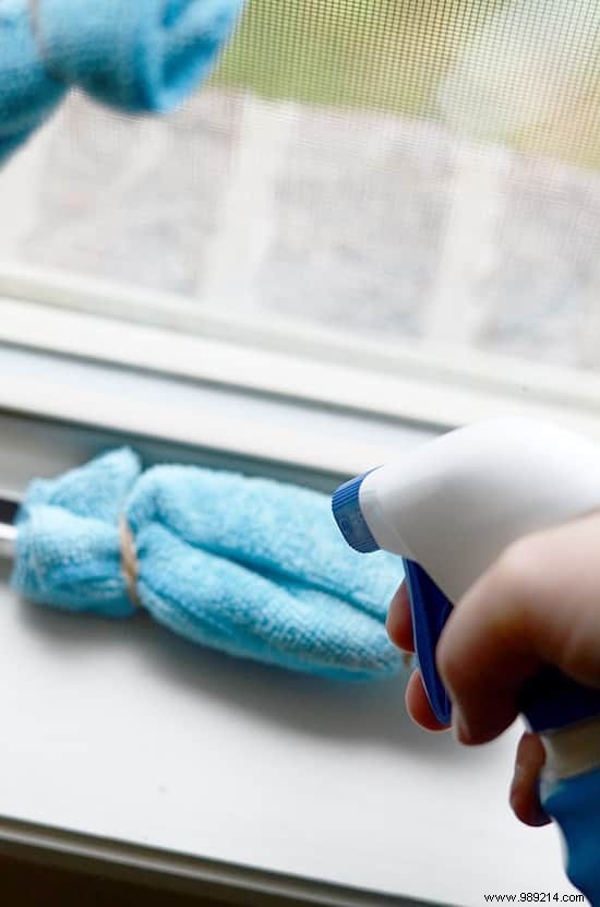 The Easiest Way to Clean Window Blinds: A Proven Homeowner Hack