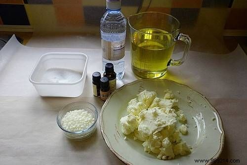 Easy Homemade Castile Soap Recipe: Step-by-Step Guide for Beginners