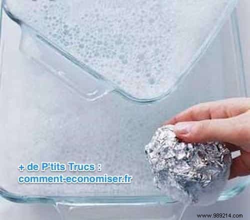 19 Practical Aluminum Foil Hacks for Cleaning, Cooking, and Home Maintenance