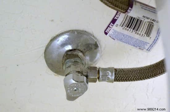 How to Keep Your Toilet Clean Longer: Proven Vinegar Descaling Method for Hard Water