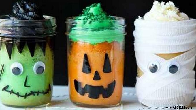 29 Creative Ways to Repurpose Glass Jars for Spooky Halloween Crafts