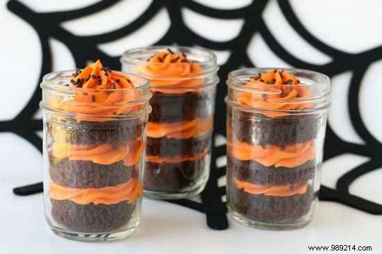 29 Creative Ways to Repurpose Glass Jars for Spooky Halloween Crafts