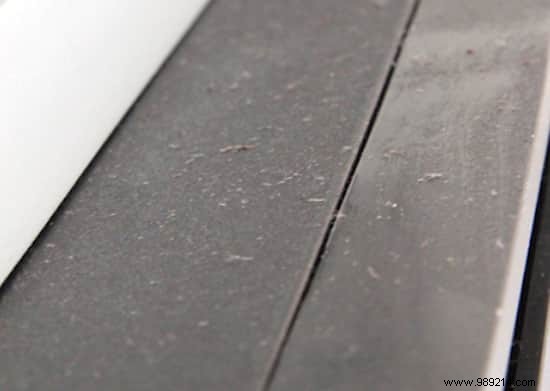 Proven Trick: Effortlessly Clean Stubborn Cooking Oil Splatters from Kitchen Surfaces