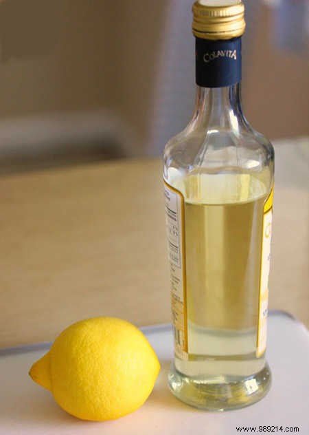 Clean Your Microwave Effortlessly: No Scrubbing or Chemicals Needed