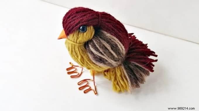 Easy DIY Yarn Scrap Bird: Adorable Stuffed Toy Tutorial for Beginners