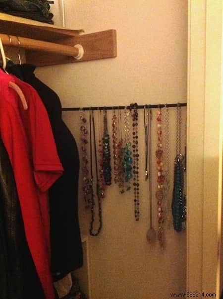27 Ingenious Ways to Repurpose Extendable Curtain Rods in Your Home
