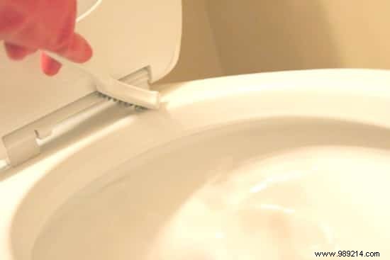 25 Genius Ways to Repurpose Old Toothbrushes: Proven Cleaning Hacks from Years of Experience