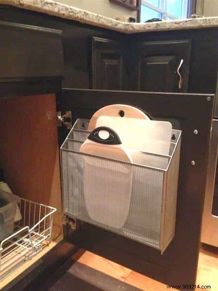 21 Genius Ways to Repurpose Magazine Racks for Effortless Home Organization