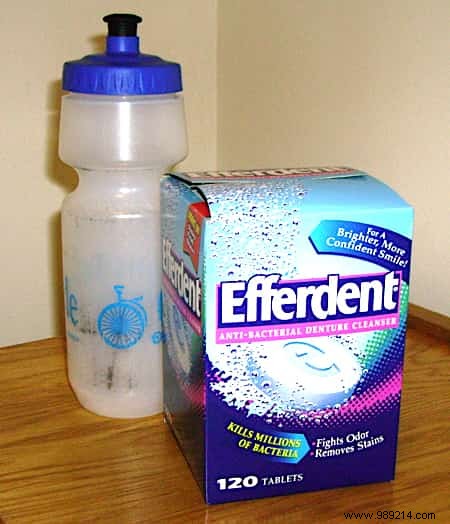 Why Cleaning Your Reusable Water Bottle is Essential: 5 Proven Methods from Hygiene Experts