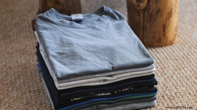 Fold a T-Shirt in 2 Seconds: The Proven Laundry Technique