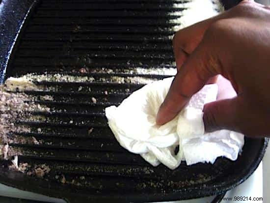 3 Proven Natural Recipes to Clean and Degrease Your BBQ Grill Effortlessly