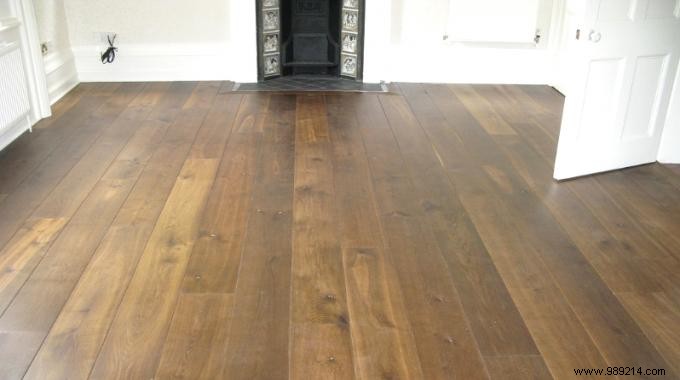 How to Remove Grease Stains from Hardwood Floors: Proven Natural Method with Sommières Earth