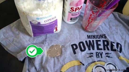 Proven Homemade Stain Remover: Erase Tough Grease, Makeup, and Ketchup Stains with This Simple Paste