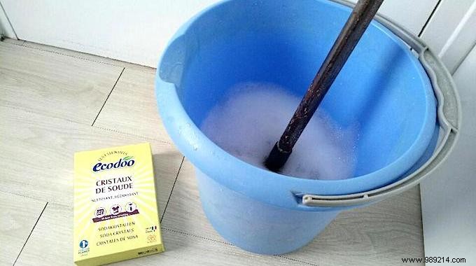 Powerful Homemade Floor Degreaser: Deep Clean Tiles and Linoleum Naturally