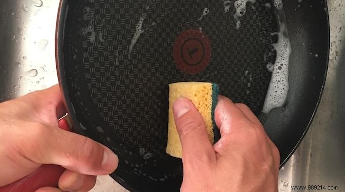 How to Safely Clean a Tefal Frying Pan Without Damaging the Non-Stick Coating