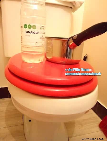 Eliminate Toilet Limescale Naturally: 5 Proven White Vinegar Cleaning Recipes