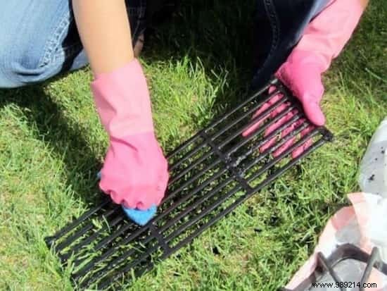 14 Proven, Natural Ways to Clean Your BBQ Grill Effortlessly