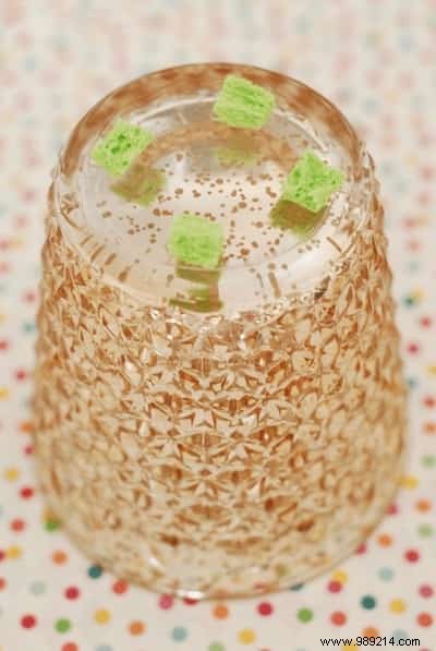 14 Genius Ways to Repurpose Sponges Around Your Home