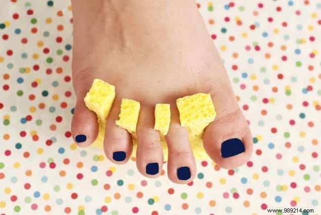 14 Genius Ways to Repurpose Sponges Around Your Home