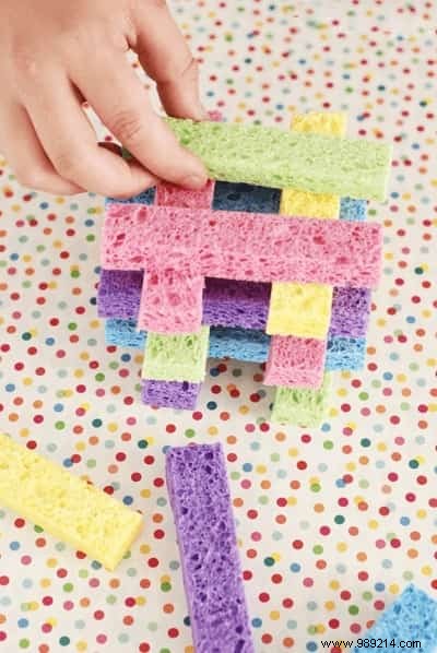 14 Genius Ways to Repurpose Sponges Around Your Home