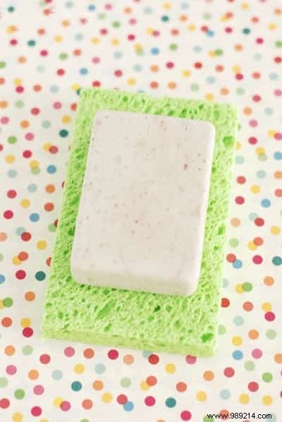 14 Genius Ways to Repurpose Sponges Around Your Home