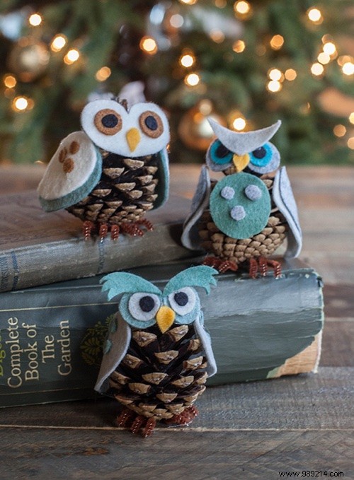 Easy DIY Pinecone Owls: Charming Holiday Crafts for Kids
