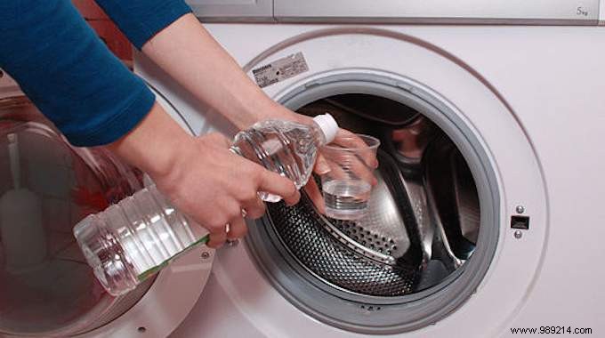 7 Proven Reasons to Add White Vinegar to Your Washing Machine