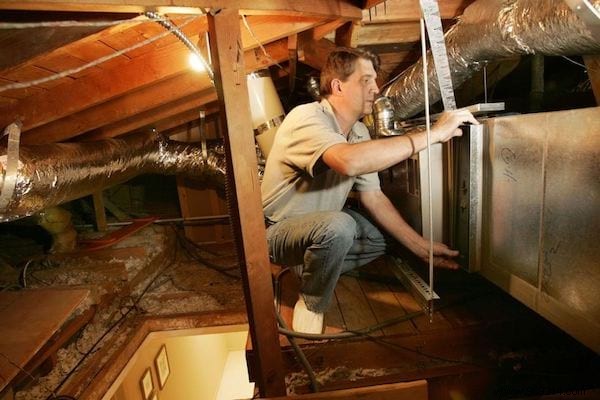 14 Expert Tips to Cut Your Heating Bill This Winter