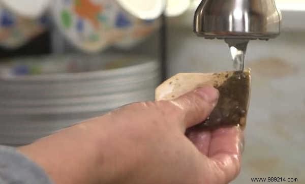 25 Proven Ways to Repurpose Used Tea Bags for Health, Home, Kitchen, and Garden