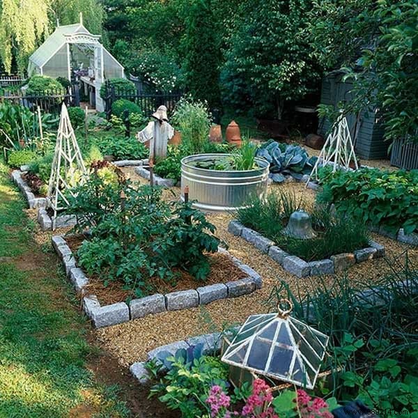 23 Proven Space-Saving Tips for Your First Successful Vegetable Garden
