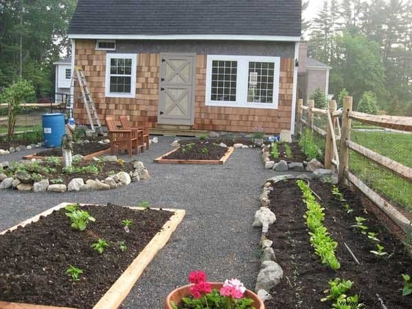 23 Proven Space-Saving Tips for Your First Successful Vegetable Garden