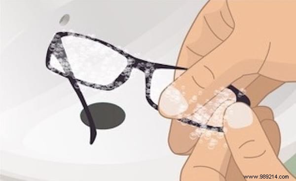 Optician s Proven Method: Clean Your Glasses Properly and Keep Them Spotless