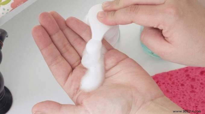 DIY Foaming Hand Soap: Richer Lather Than Pouss Mousse, Made Easy at Home